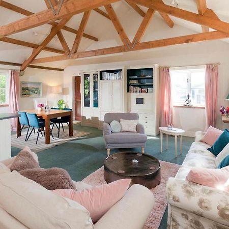 Spacious Swallow Cottage Tisbury Exterior foto