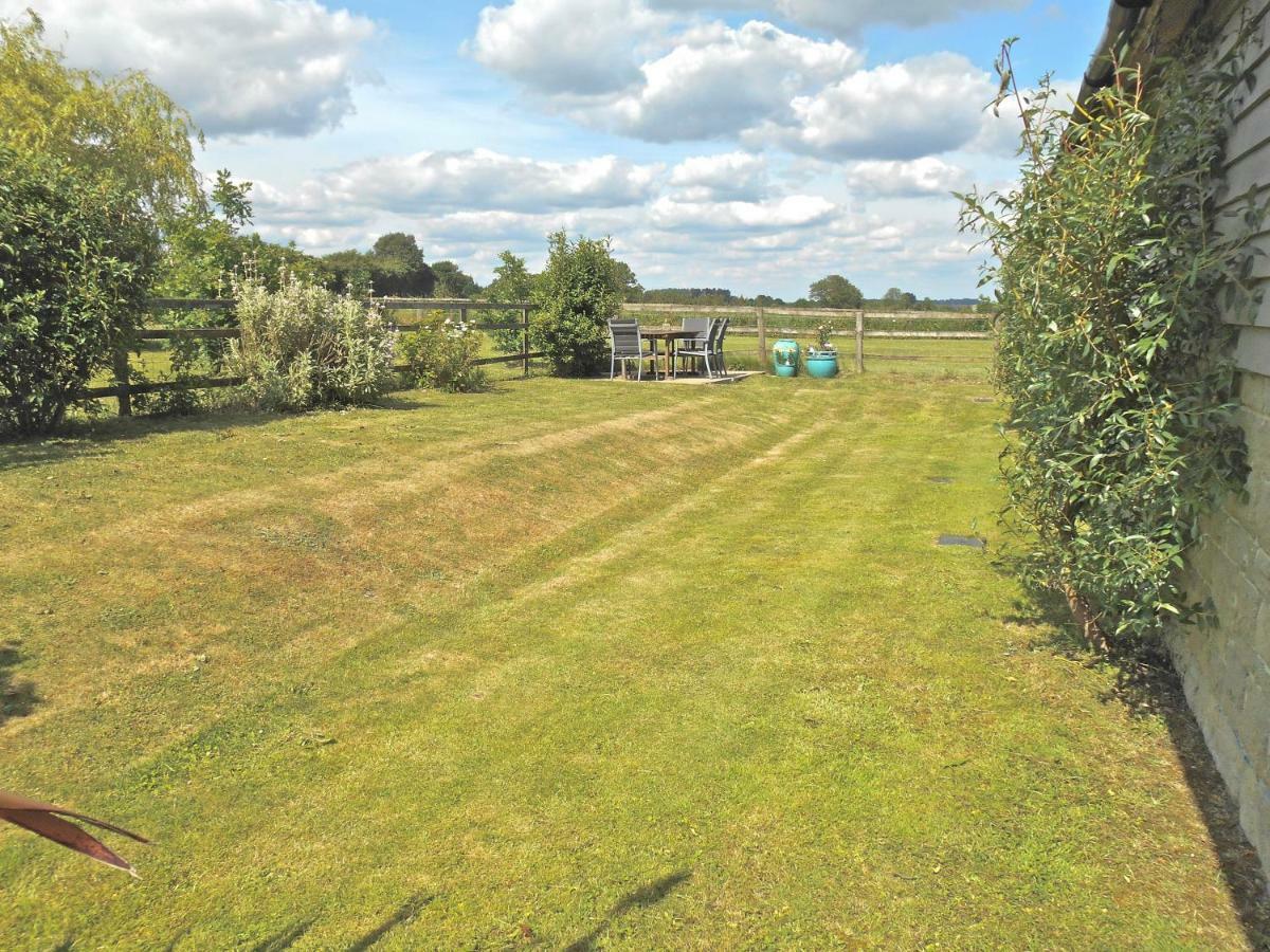 Spacious Swallow Cottage Tisbury Exterior foto